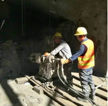 金沙水下抗分散灌浆料特点 水下不分散注浆料介绍