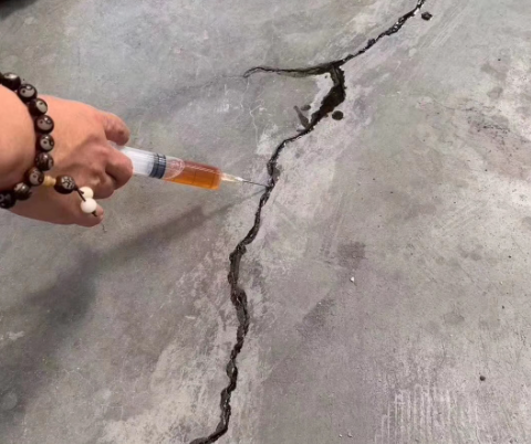 金沙混凝土裂缝修补技术详解​